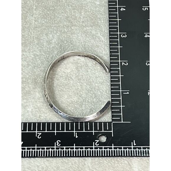 Vintage Carinated Native American Sterling Silver Cuff Bracelet Jewelry 11.5g - Picture 13 of 14